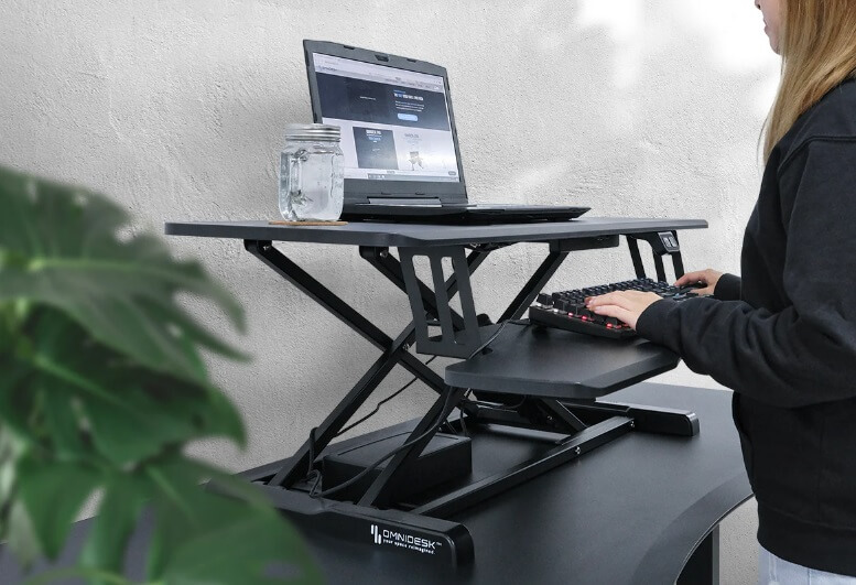 چطور عادت_های دیجیتال ما می_توانند پوسچر بدن را تغییر دهند